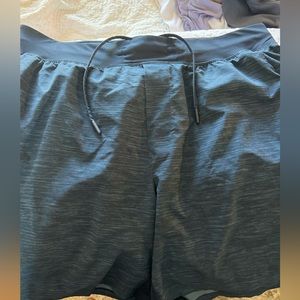 LULULEMON MENS 7” SHORTS SIZE XL